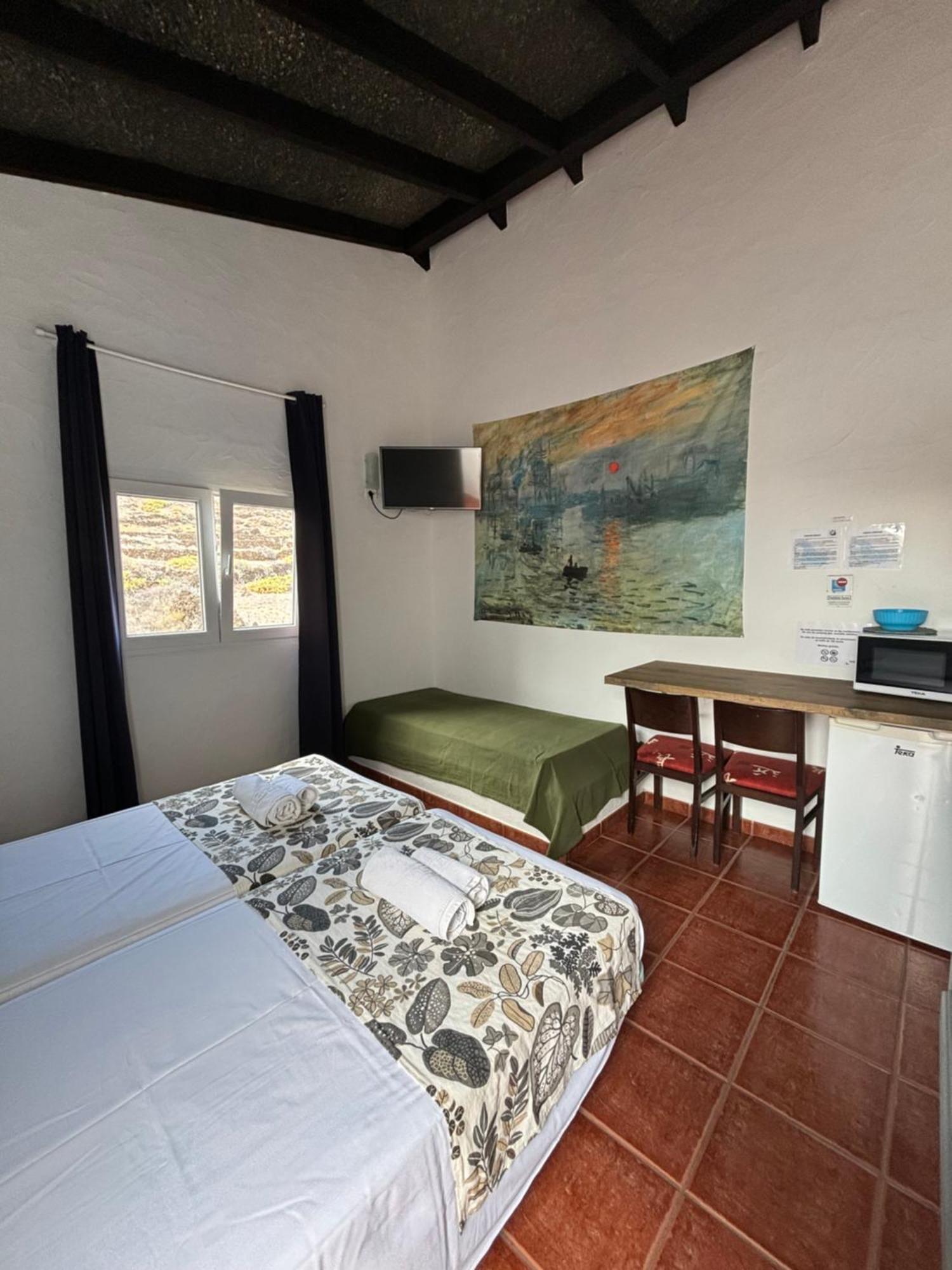 Apartamentos Y Habitaciones Villa Marina La Caleta  Εξωτερικό φωτογραφία