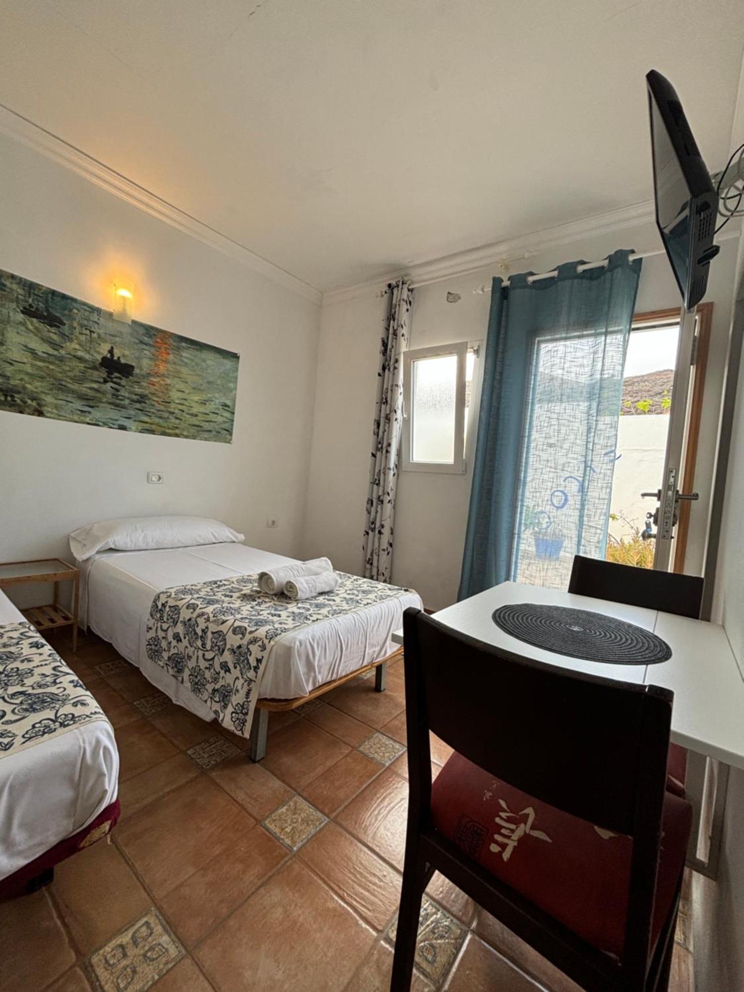 Apartamentos Y Habitaciones Villa Marina La Caleta  Εξωτερικό φωτογραφία