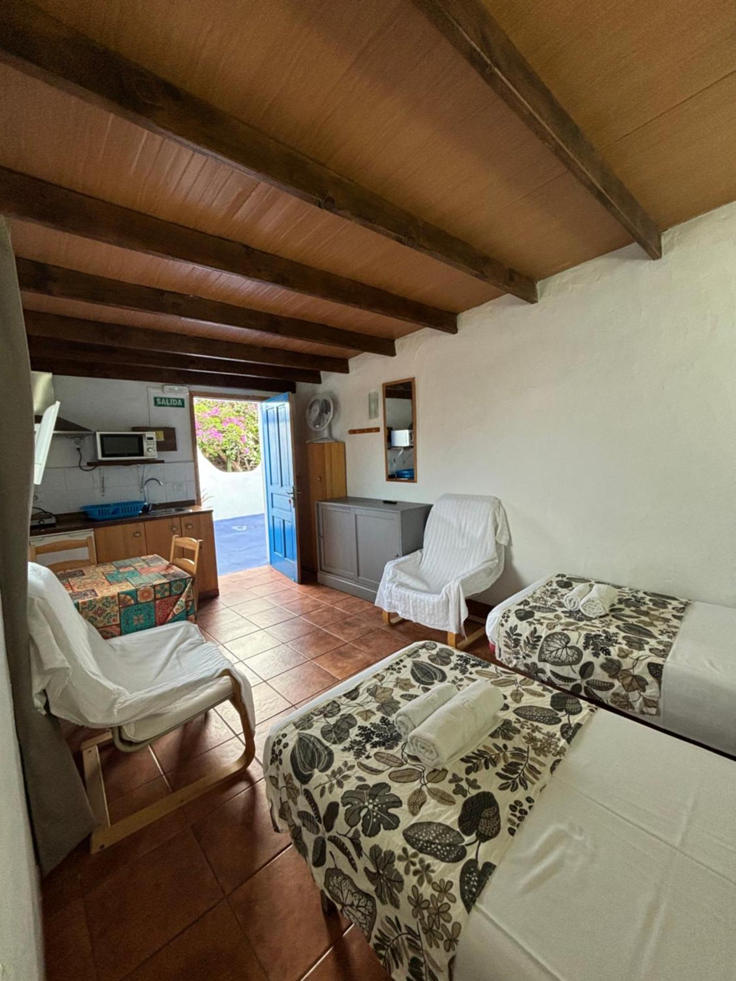 Apartamentos Y Habitaciones Villa Marina La Caleta  Εξωτερικό φωτογραφία