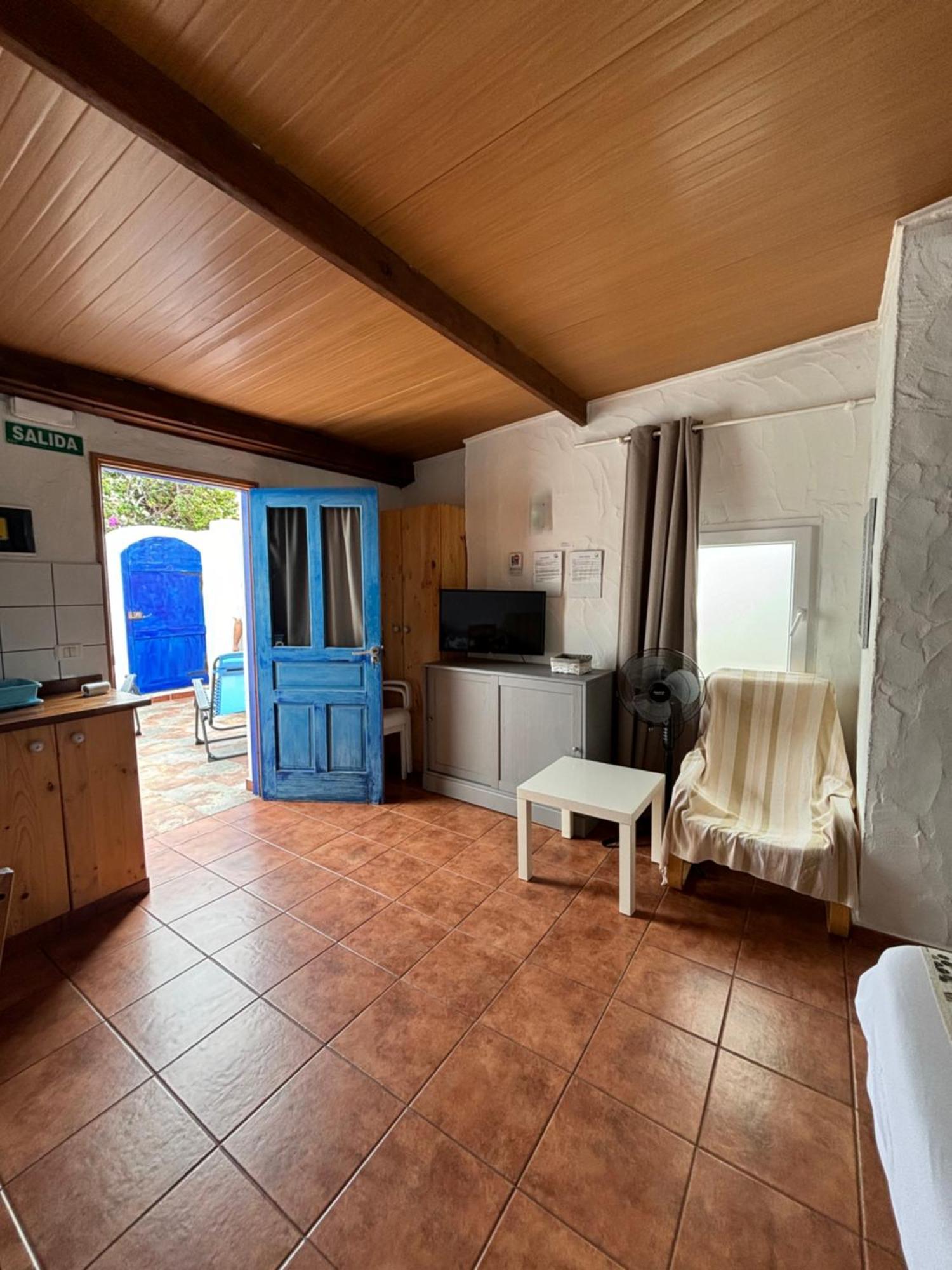 Apartamentos Y Habitaciones Villa Marina La Caleta  Εξωτερικό φωτογραφία