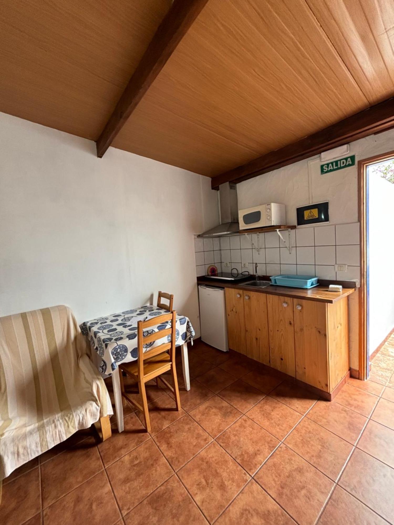 Apartamentos Y Habitaciones Villa Marina La Caleta  Εξωτερικό φωτογραφία