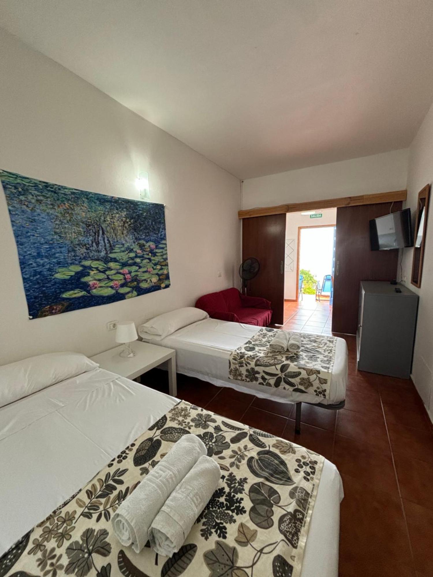 Apartamentos Y Habitaciones Villa Marina La Caleta  Εξωτερικό φωτογραφία